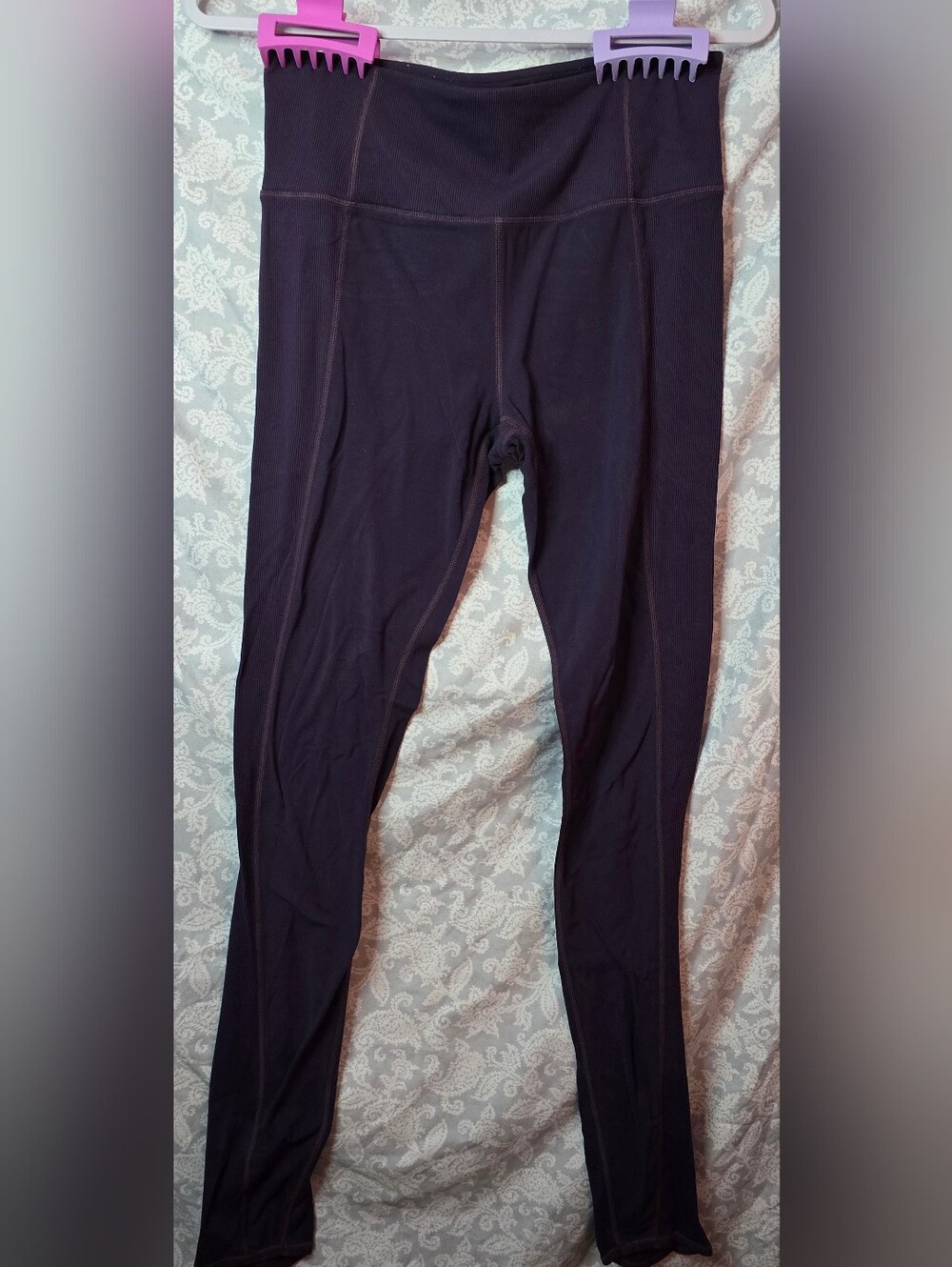 Athleta Deep Plum Performance Leggings Size Medium